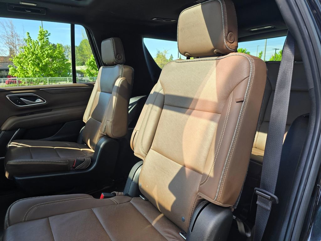 Used 2021 Chevrolet Tahoe High Country w/ Premium Package AWD/4WD image 20