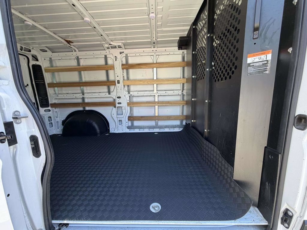 Used 2026 RAM ProMaster 2500 w/ Convenience Group FWD image 14