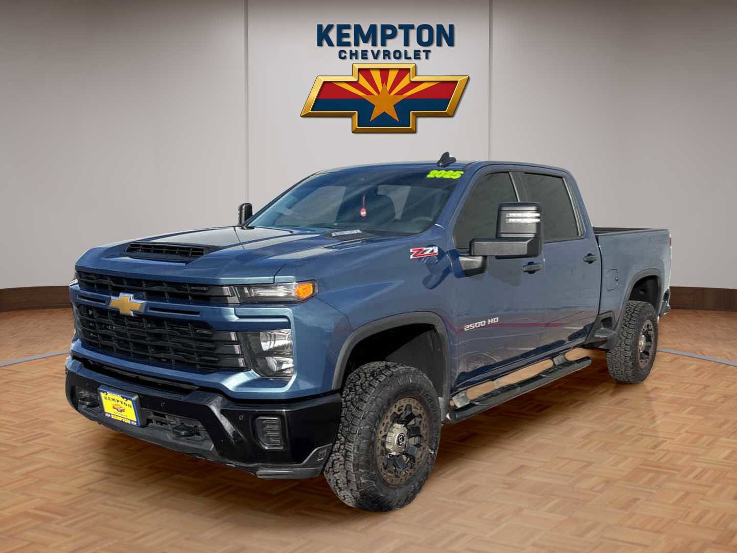 Used 2025 Chevrolet Silverado 2500 Custom w/ Custom Value Package image 2