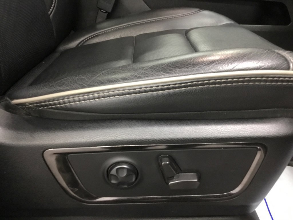 Used 2022 RAM 1500 Limited w/ Body Color Bumper Group AWD/4WD image 23