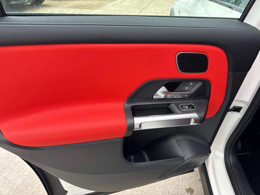 New 2025 Mercedes-Benz GLB 35 AMG GLB 35 AMGﾮ image 14