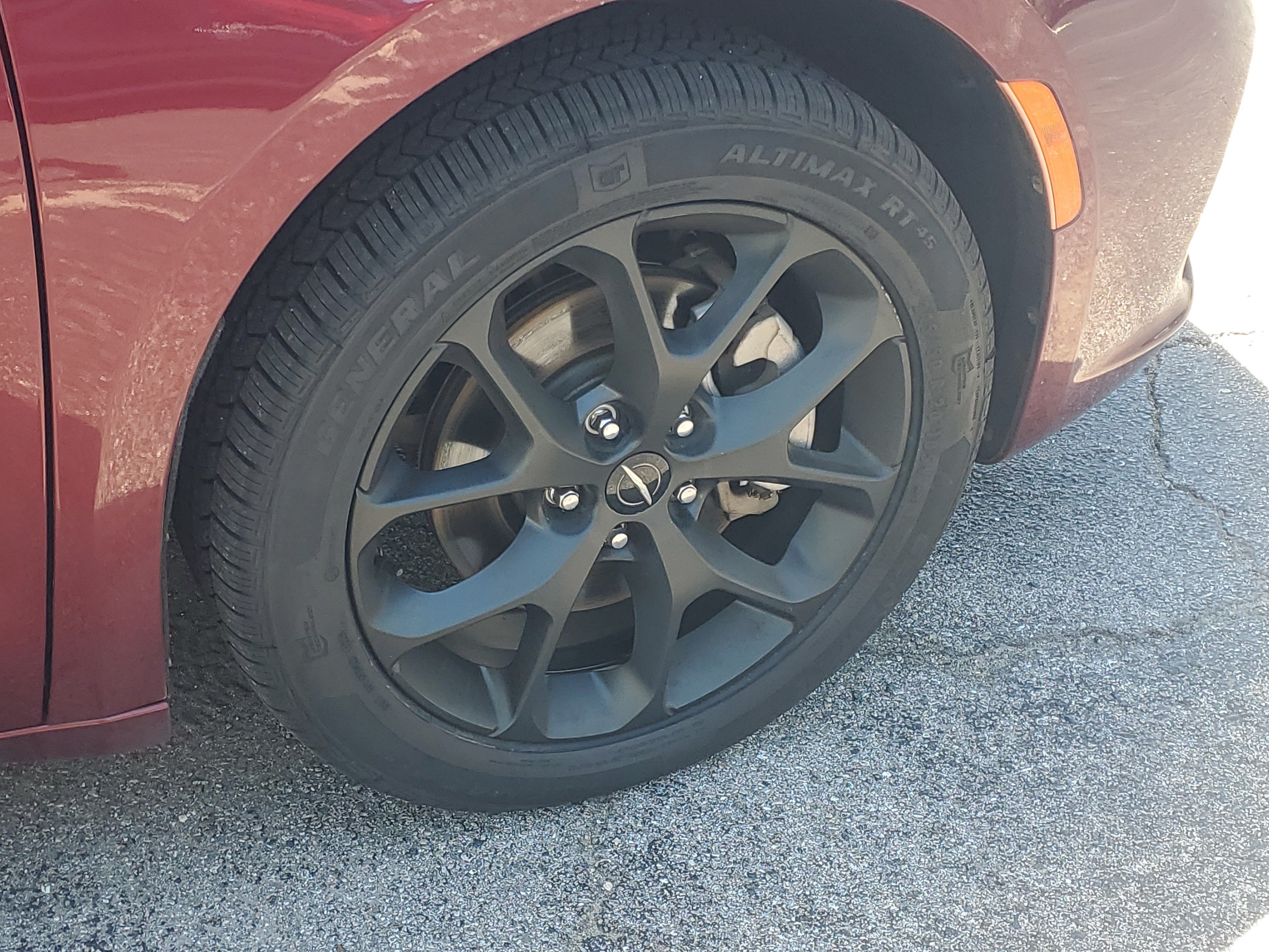 Used 2021 Chrysler Pacifica Touring-L w/ Uconnect Theater Family Group AWD/4WD image 7