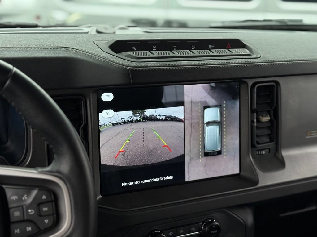 Used 2025 Ford Bronco Badlands AWD/4WD image 4
