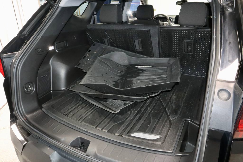 Used 2024 Chevrolet Blazer LT w/ Convenience Package FWD image 14