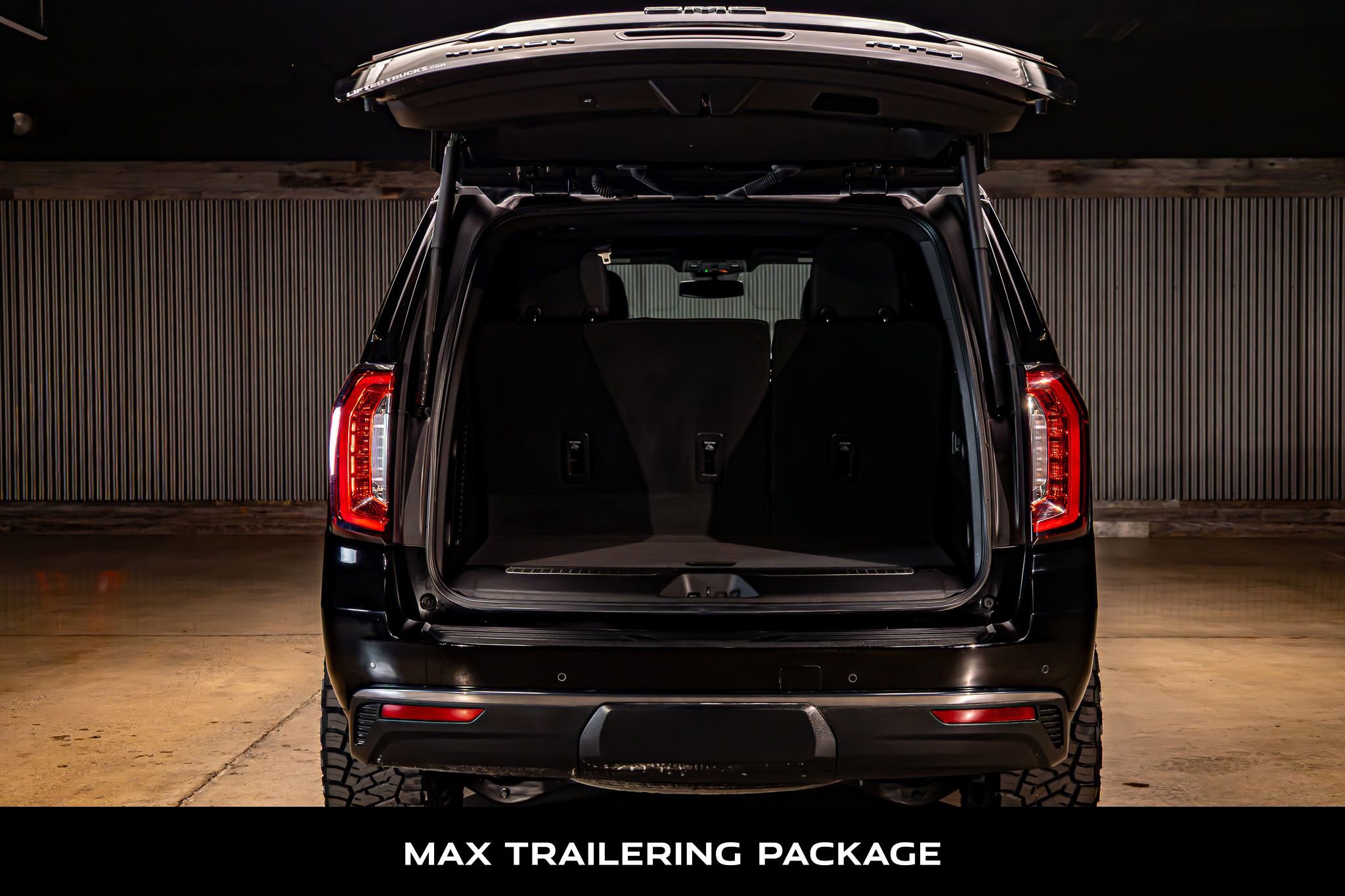 Used 2024 GMC Yukon AT4 w/ AT4 Premium Plus Package image 9