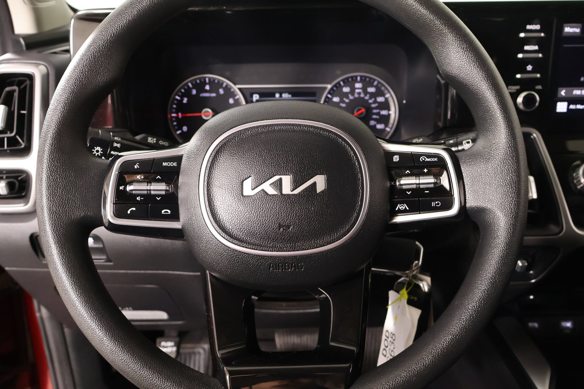 Used 2023 Kia Sorento LX FWD image 3