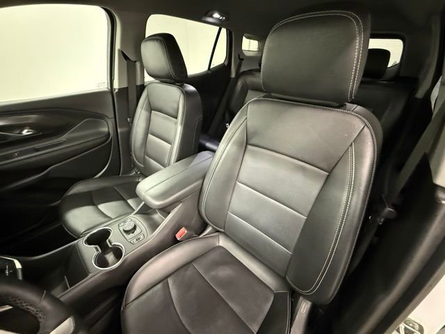 Used 2023 GMC Terrain SLT image 15