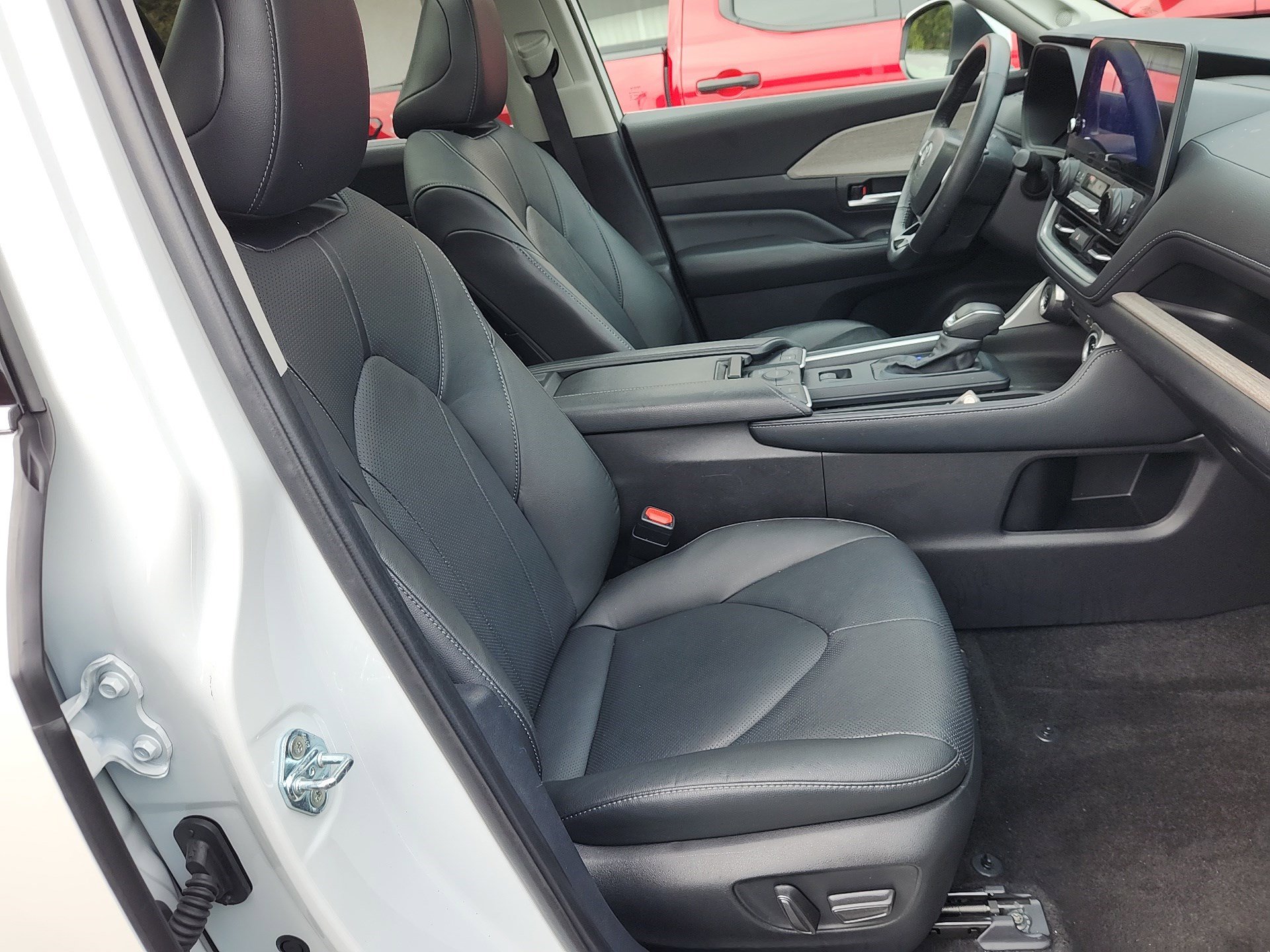 Certified 2024 Toyota Grand Highlander Limited image 36