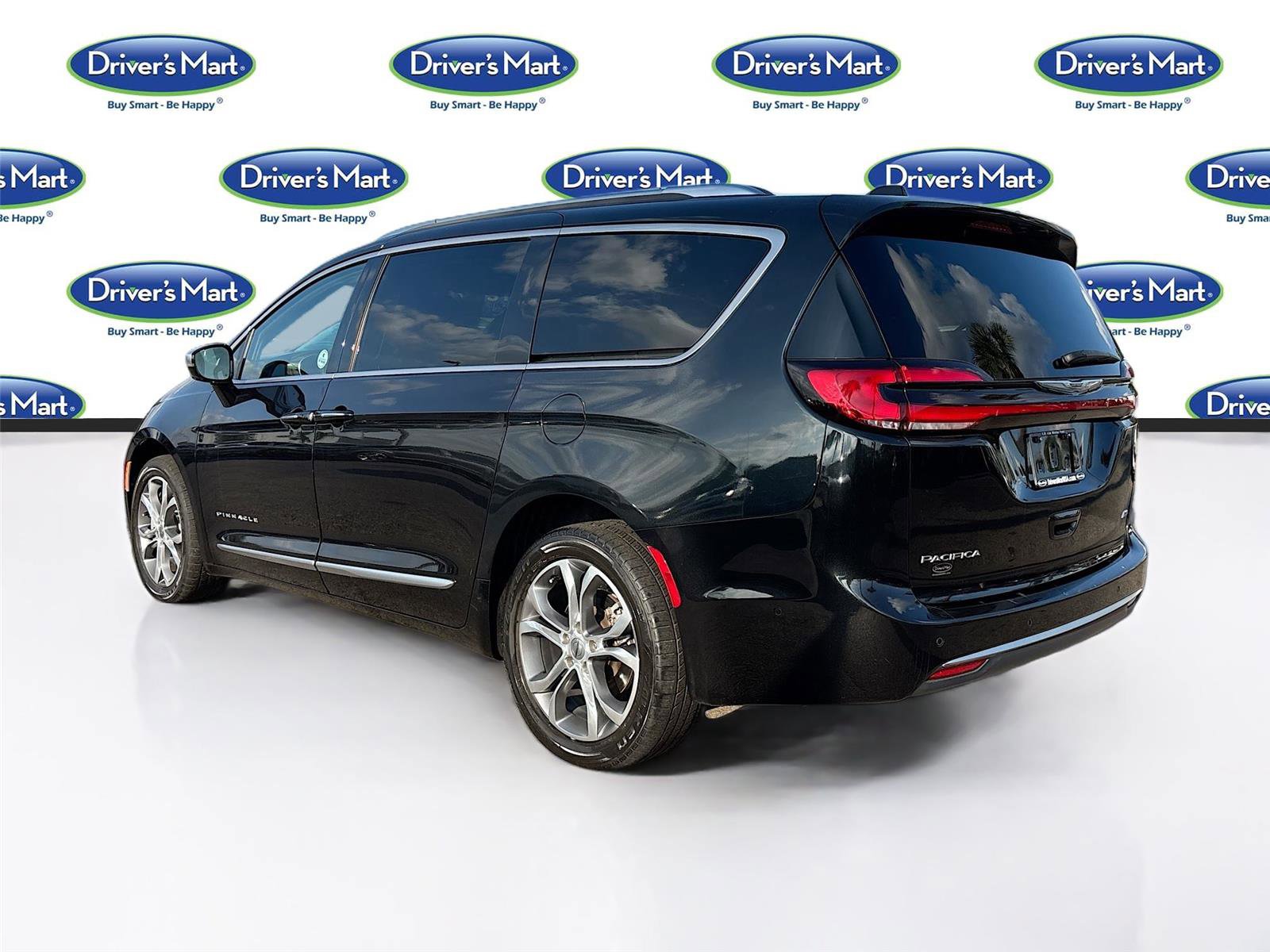 Used 2021 Chrysler Pacifica Pinnacle image 6