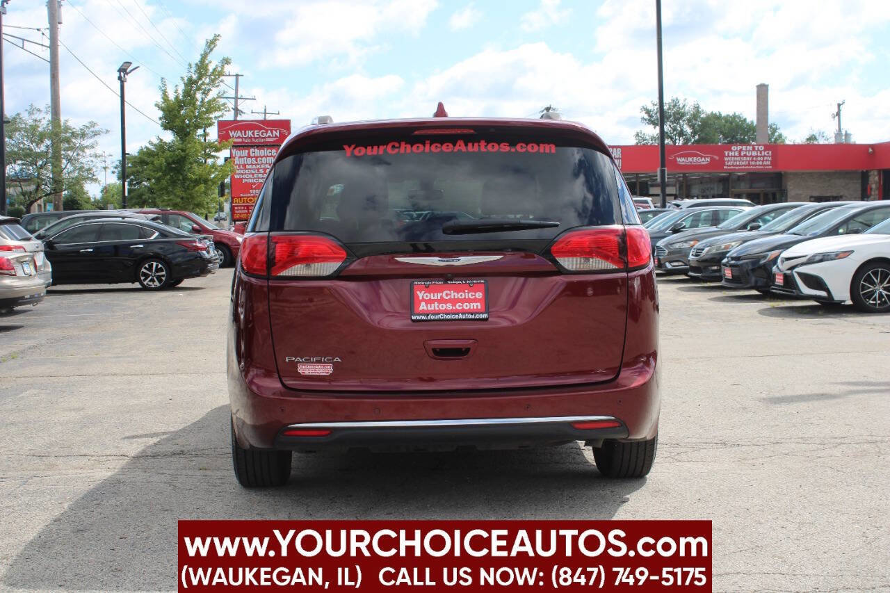 Used 2020 Chrysler Pacifica Touring-L FWD image 6