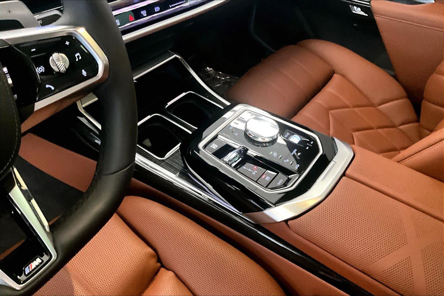 Used 2026 BMW 740i xDrive AWD/4WD image 15