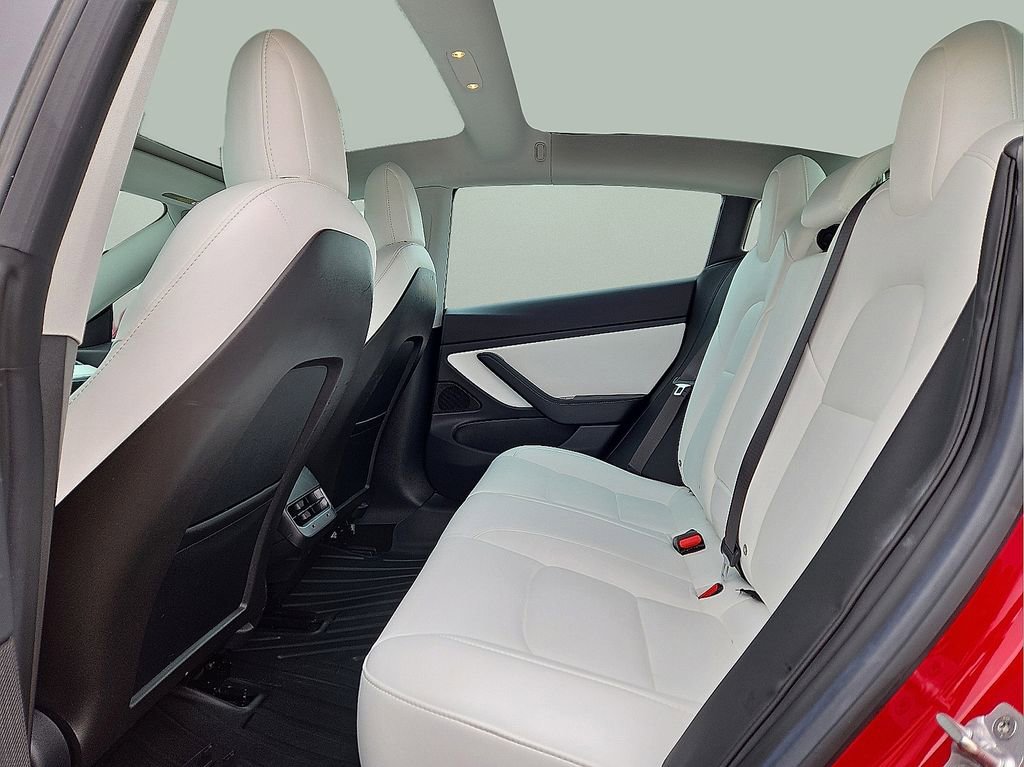 Used 2018 Tesla Model 3 Long Range image 15
