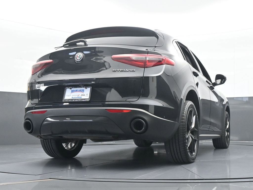 Used 2019 Alfa Romeo Stelvio w/ Nero Edizione image 59