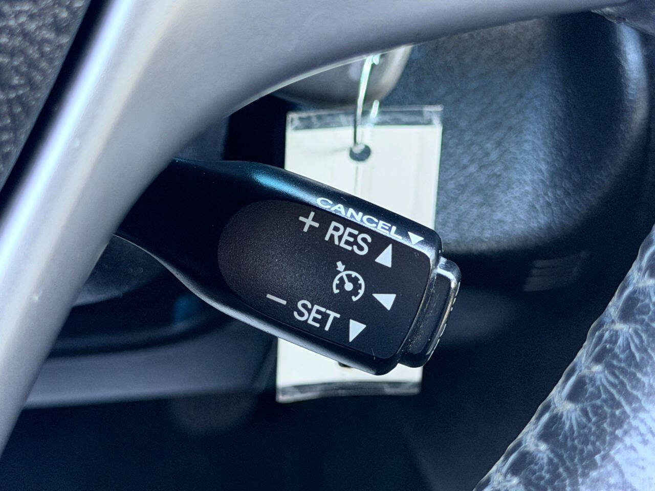 Used 2014 Toyota Camry SE FWD image 32