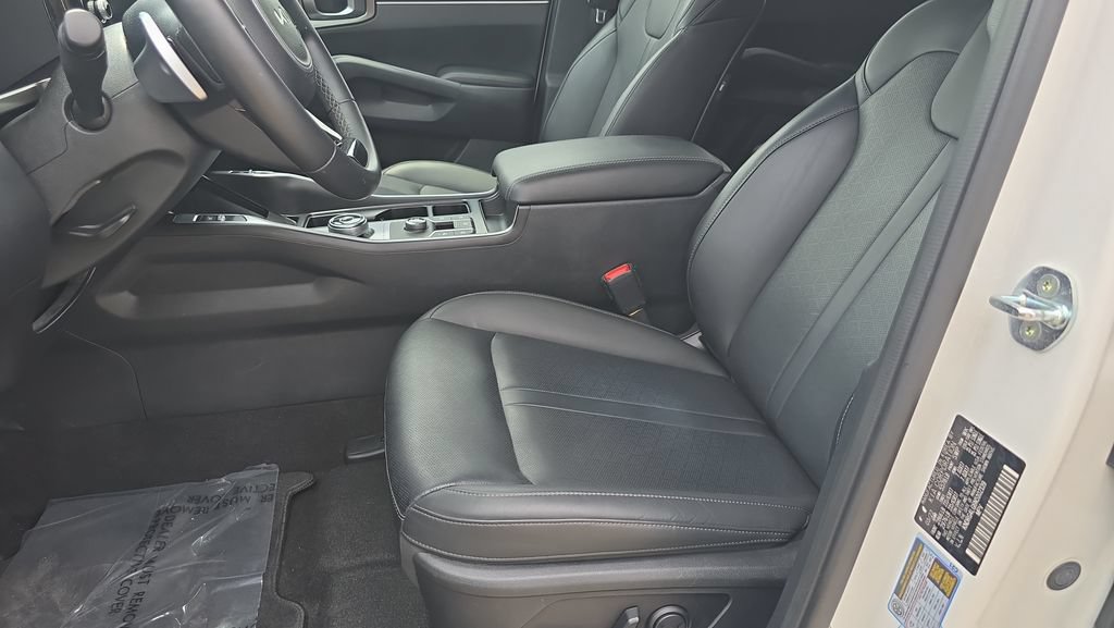 Used 2022 Kia Sorento S FWD image 13