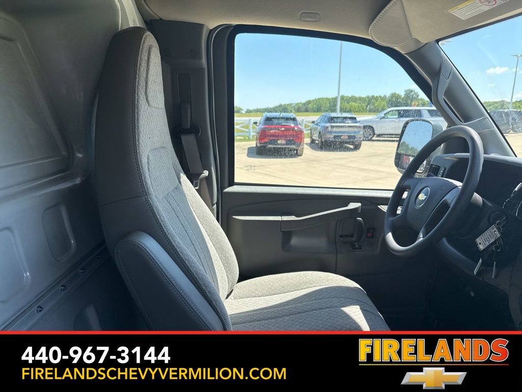 New 2025 Chevrolet Express 2500 Work Van w/ Driver Convenience Package image 24