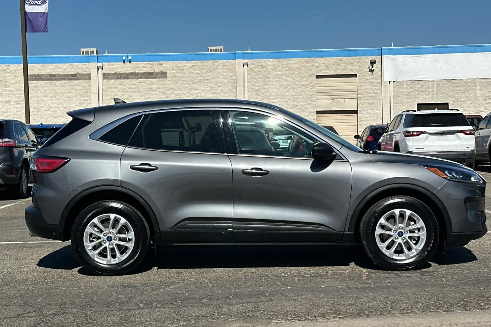 Certified 2022 Ford Escape SE AWD/4WD image 9