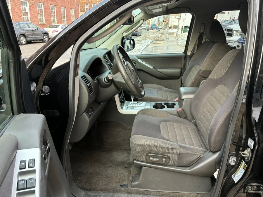 Used 2012 Nissan Pathfinder SV AWD/4WD image 15