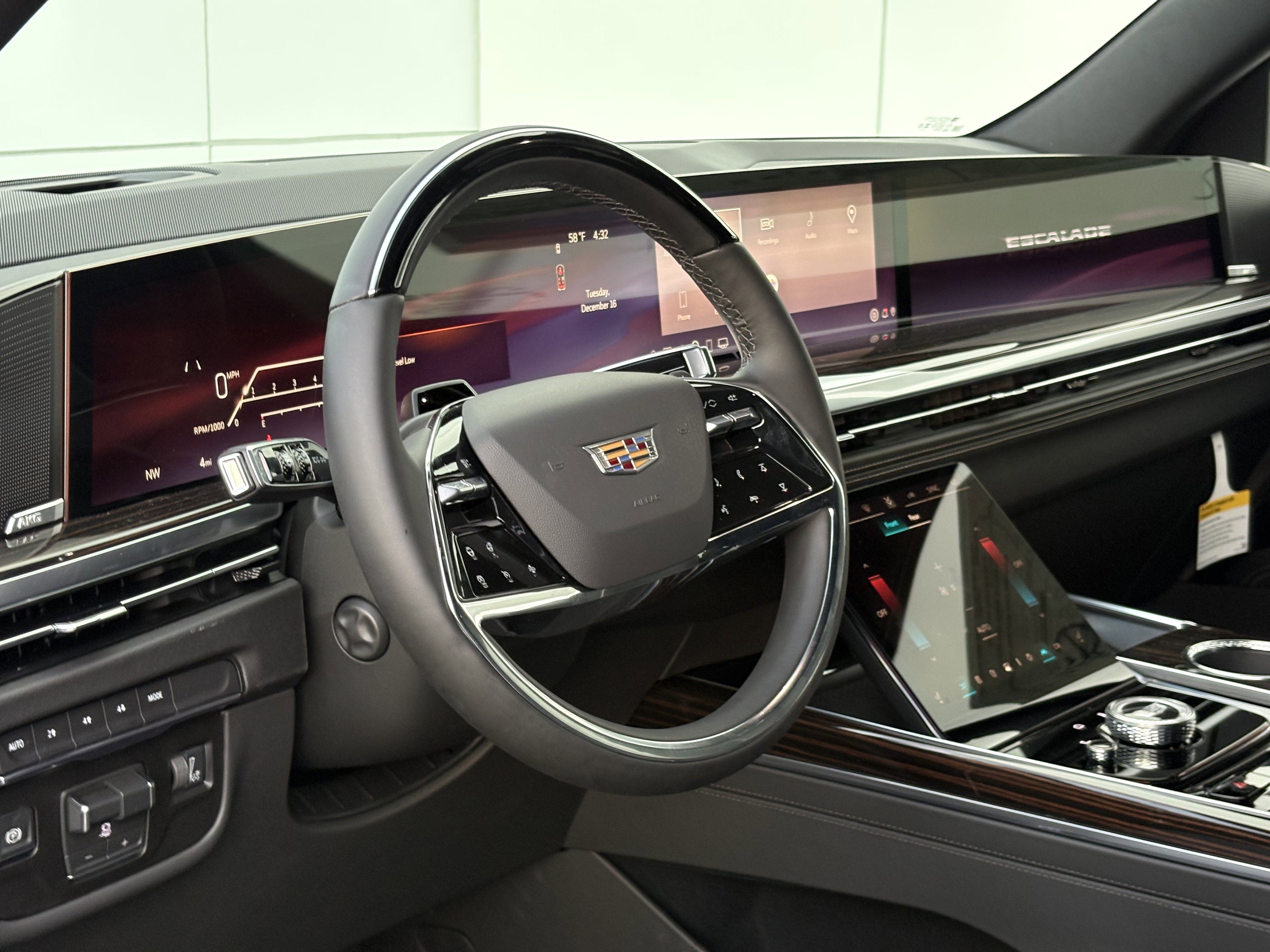 New 2026 Cadillac Escalade Luxury image 18