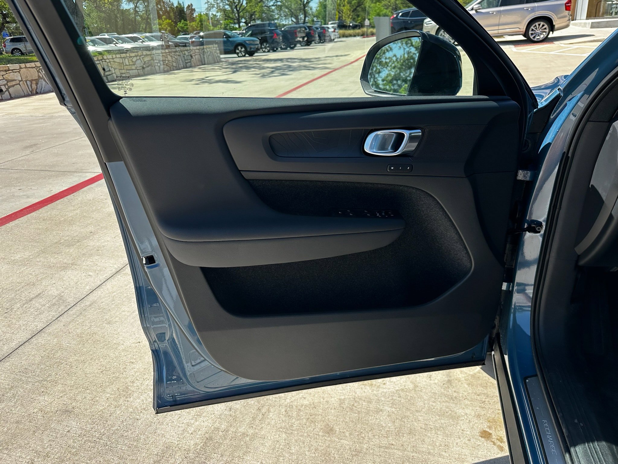 Certified 2024 Volvo C40 Recharge Core w/ Climate Package image 15