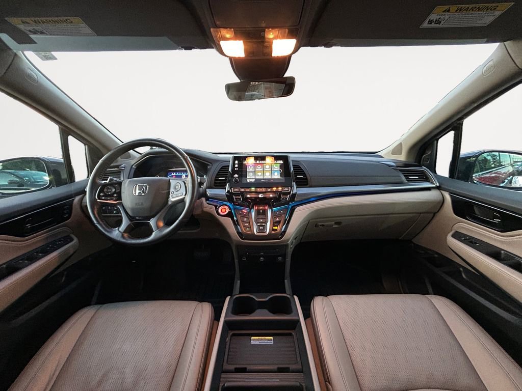 Used 2023 Honda Odyssey Elite image 13