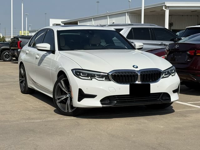 Used 2022 BMW 330i Sedan w/ Convenience Package RWD image 2
