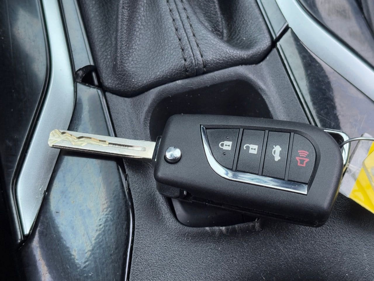 Used 2021 Toyota Corolla SE image 34