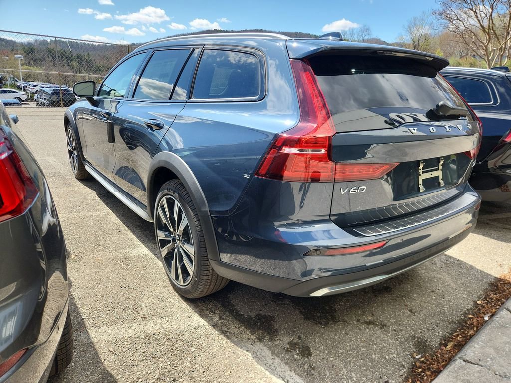New 2026 Volvo V60 B5 Cross Country Ultra w/ Protection Package Premier image 3