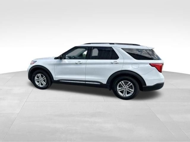 Used 2022 Ford Explorer XLT RWD image 4