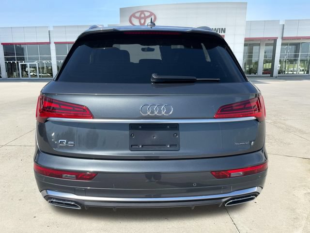 Used 2023 Audi Q5 2.0T Premium w/ Convenience Package AWD/4WD image 4