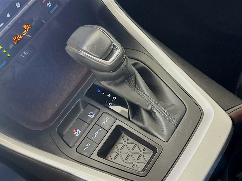 Used 2023 Toyota RAV4 Limited FWD image 19