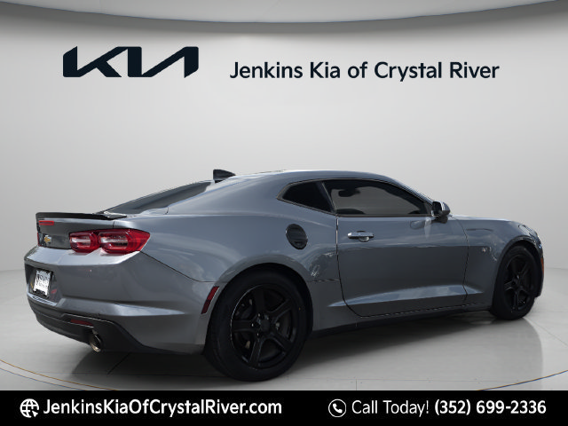 Used 2021 Chevrolet Camaro LT w/ Technology Package RWD image 5