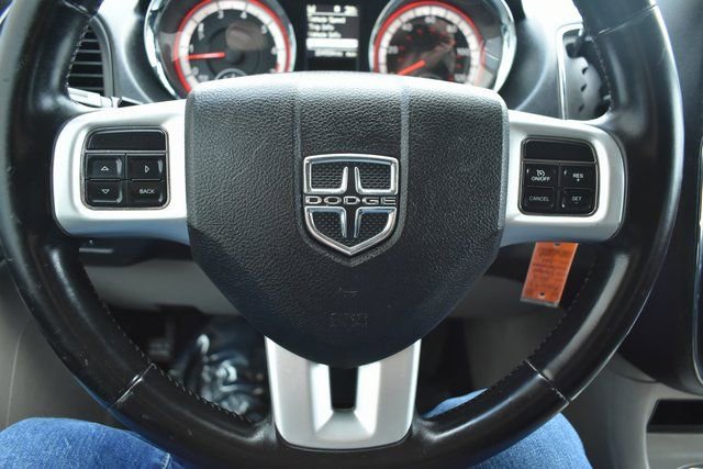 Used 2013 Dodge Grand Caravan SXT w/ Rear Park Assist Pkg image 19