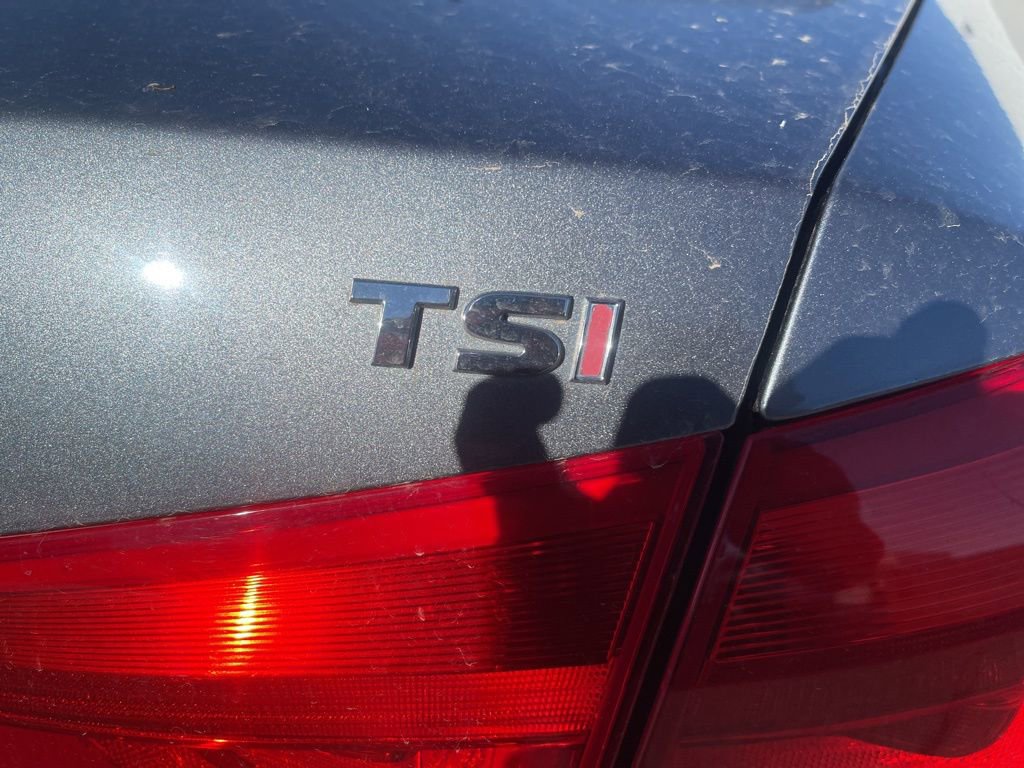 Used 2014 Volkswagen Passat 1.8T S image 10