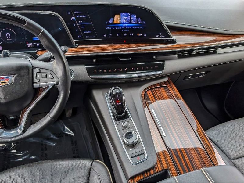 Used 2023 Cadillac Escalade ESV Premium Luxury image 22