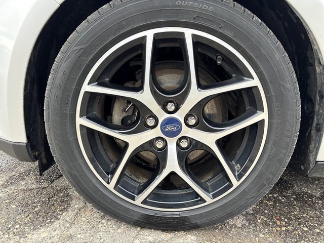 Used 2018 Ford Focus SEL w/ Cold Weather Package FWD image 55