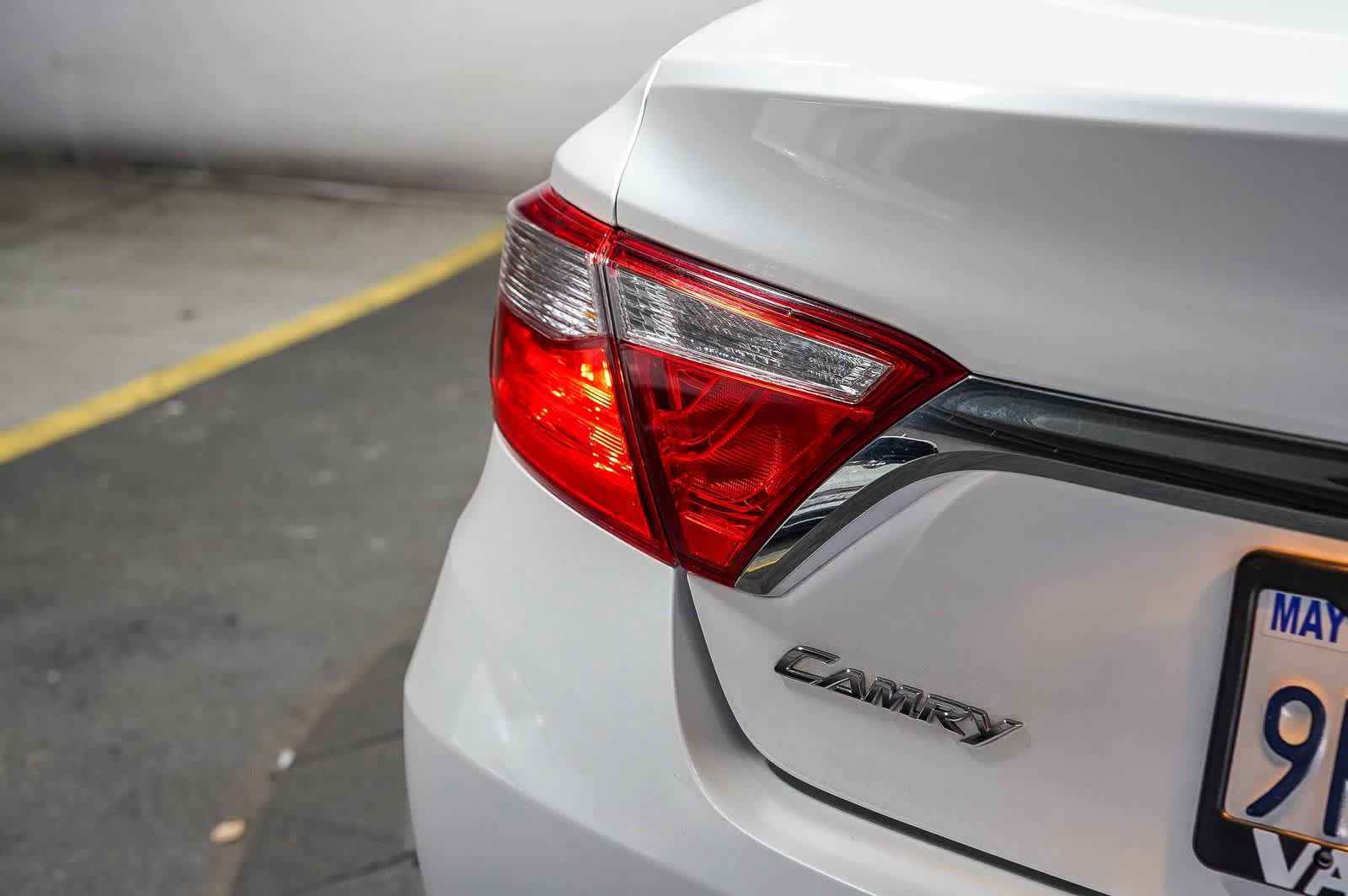 Certified 2016 Toyota Camry XLE w/ Advanced Technology Package FWD image 11