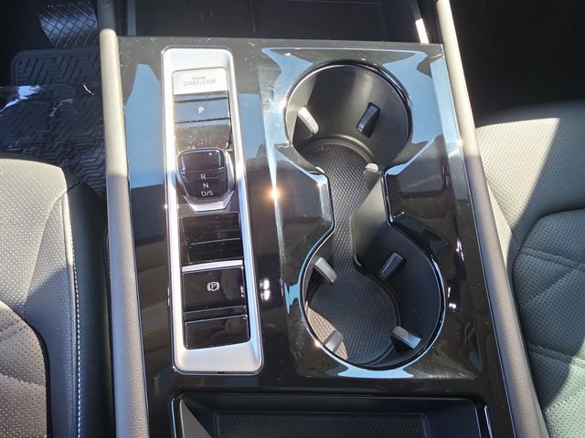 Used 2025 Volkswagen Atlas SE w/ Panoramic Sunroof Package FWD image 30