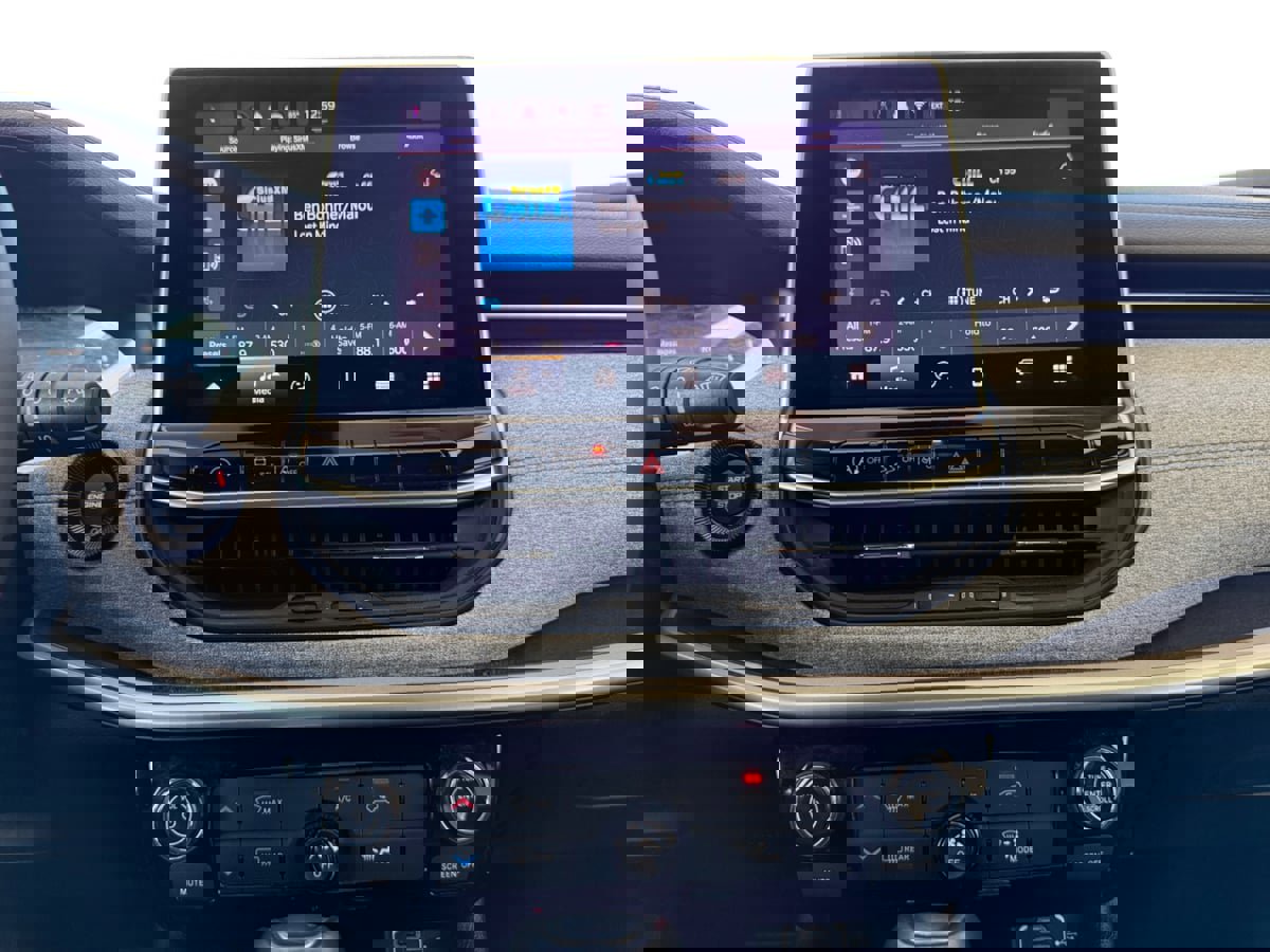 Used 2024 Jeep Compass Latitude image 12