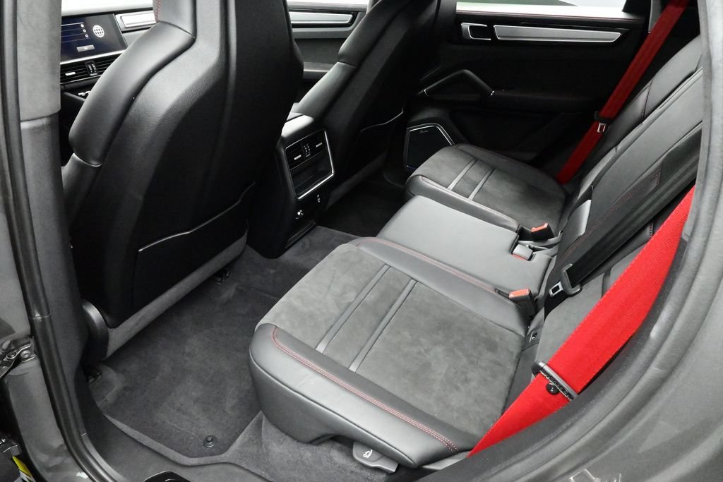 Certified 2023 Porsche Cayenne GTS AWD/4WD image 15