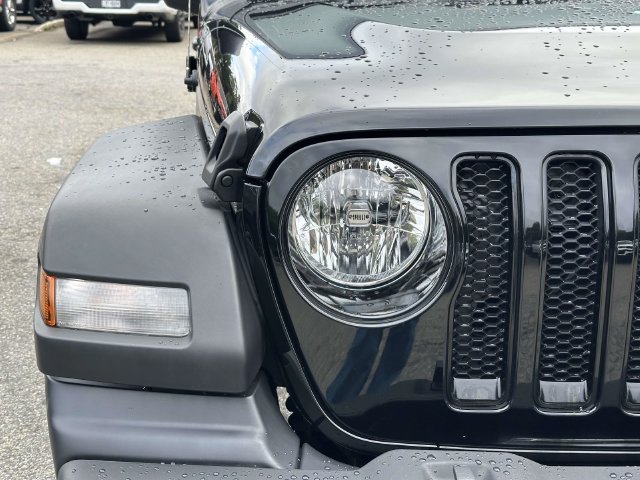 Certified 2022 Jeep Wrangler Unlimited Sport AWD/4WD image 9