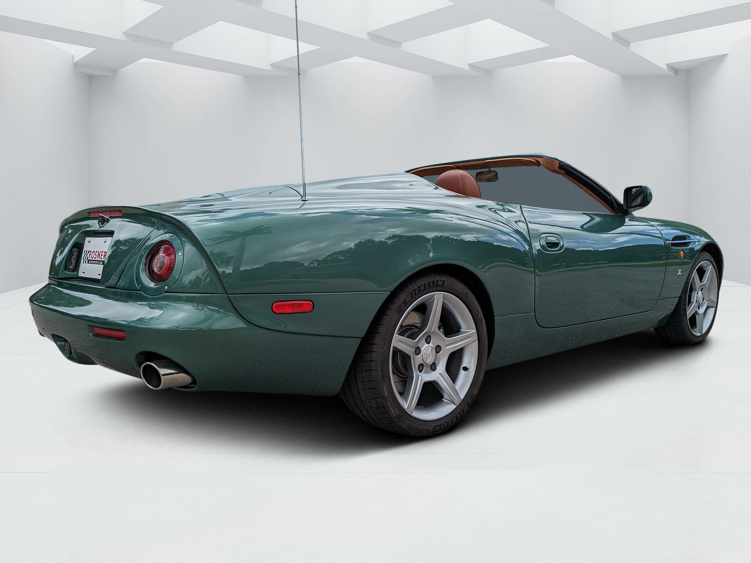 Used 2003 Aston Martin DB7 Vantage RWD image 3