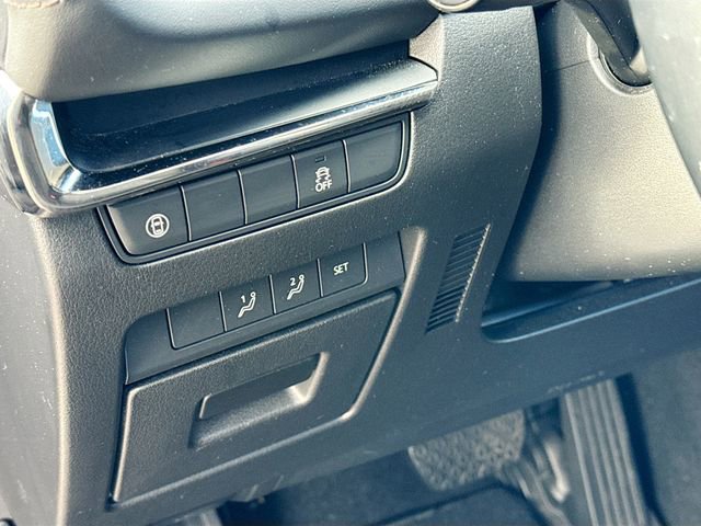 Used 2019 MAZDA MAZDA3 AWD Hatchback w/ Preferred Pkg image 11