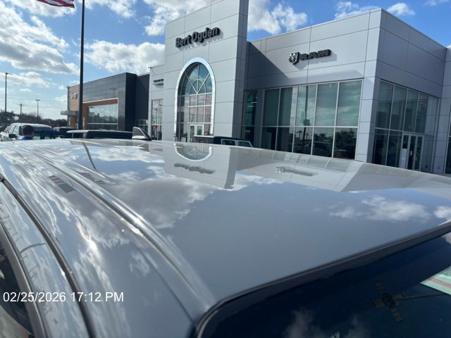 Used 2024 Nissan Frontier Pro-X image 9