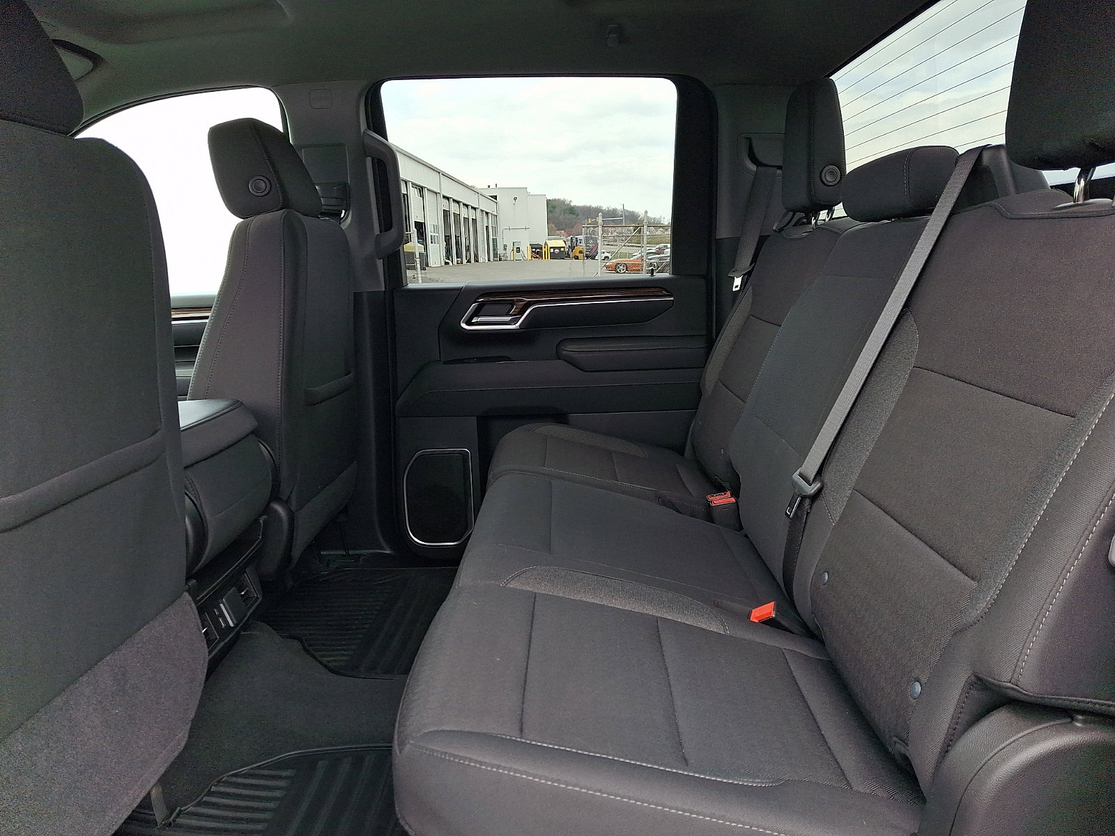 Certified 2025 Chevrolet Silverado 2500 LT w/ Convenience Package image 10