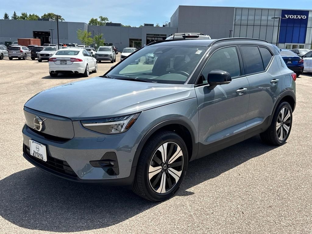 Used 2023 Volvo XC40 Recharge Plus AWD/4WD image 1