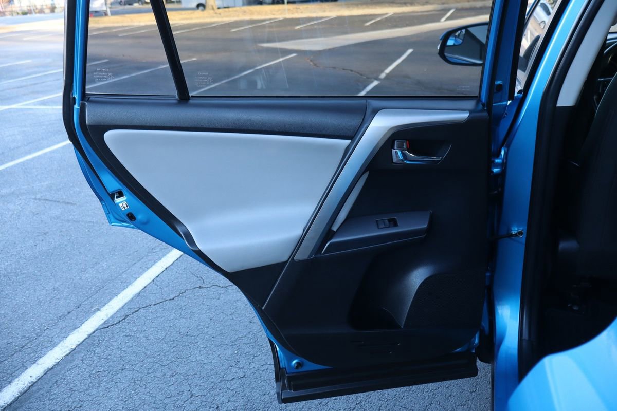 Used 2017 Toyota RAV4 XLE image 24