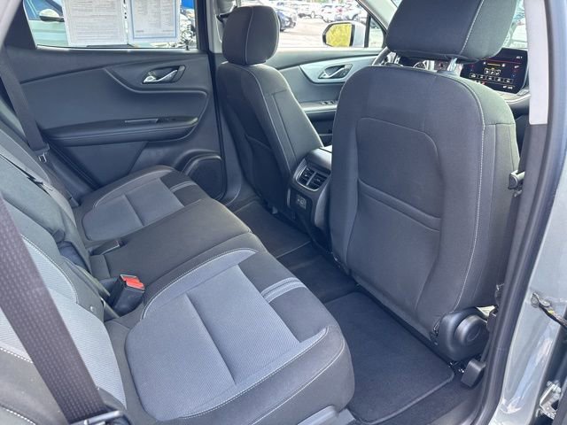 Used 2025 Chevrolet Blazer LT AWD/4WD image 23