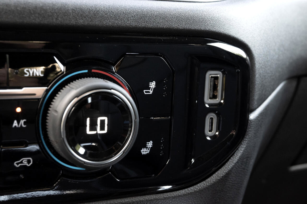 Used 2024 Chevrolet Silverado 1500 RST image 30