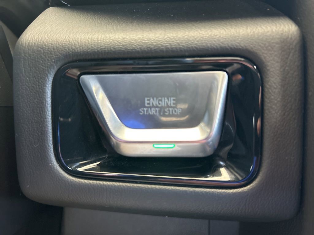 Used 2025 GMC Yukon Denali w/ Denali Reserve Package image 21